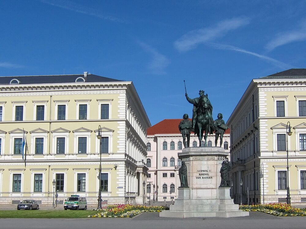 München: Ludwigstraße - Denkmal für den König von Bayern Ludwig I.