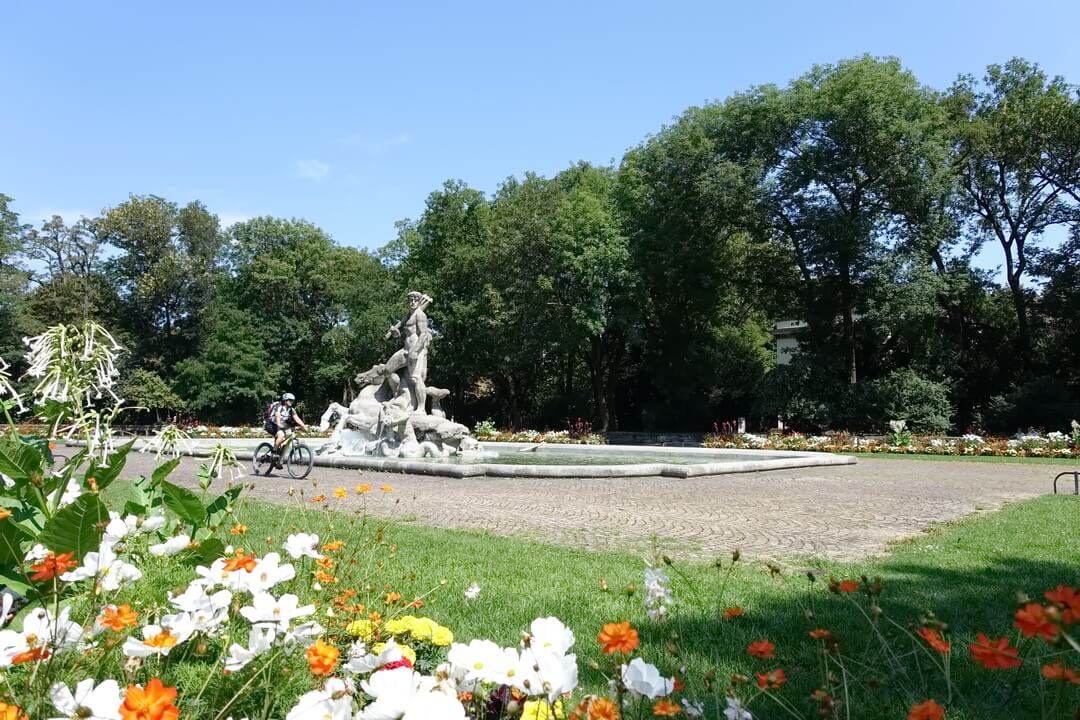 Neptunbrunnen vor dem Alten Botanischen Garten 